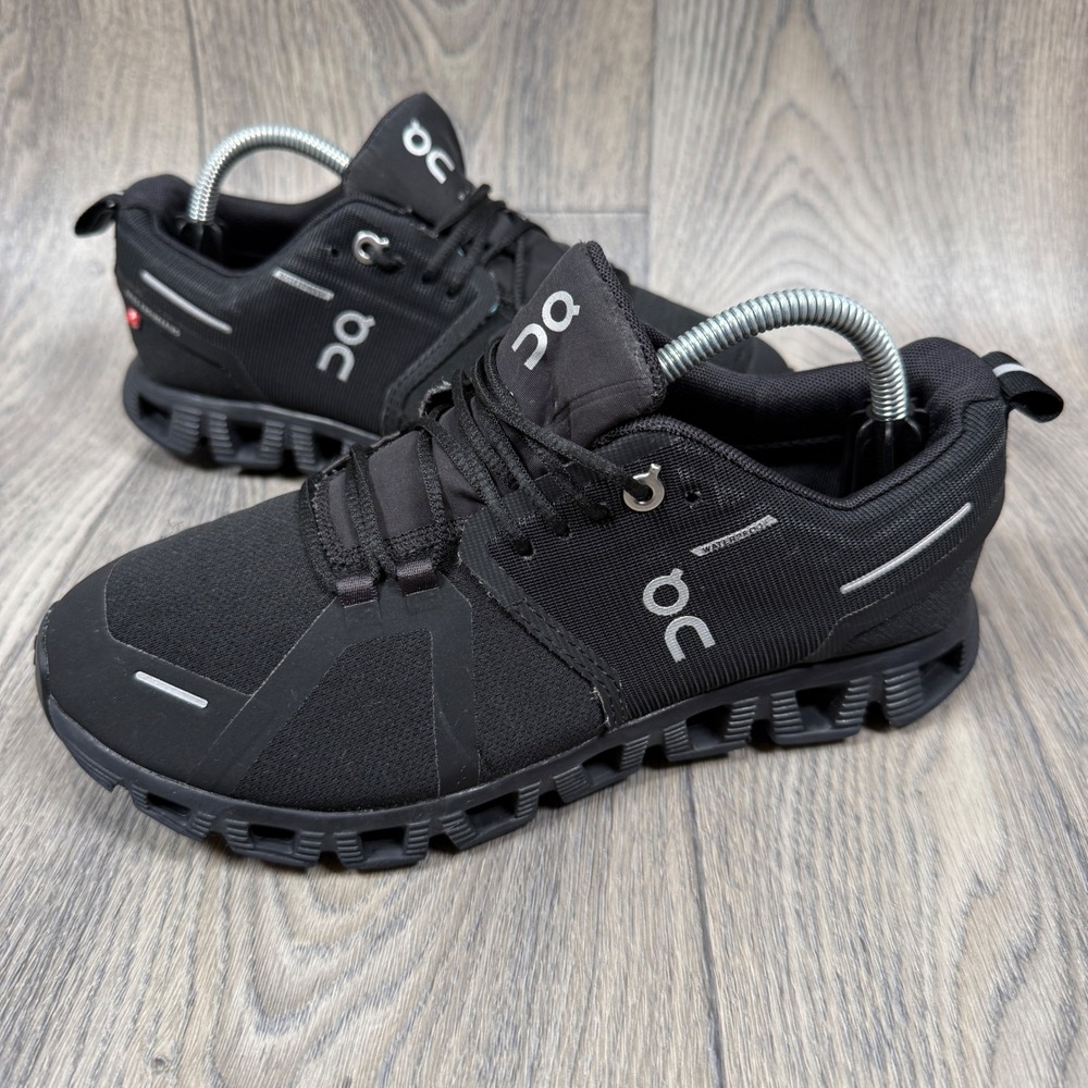 On Cloud Cloudflyer Waterproof Women 9 Black Running Stability Shoes